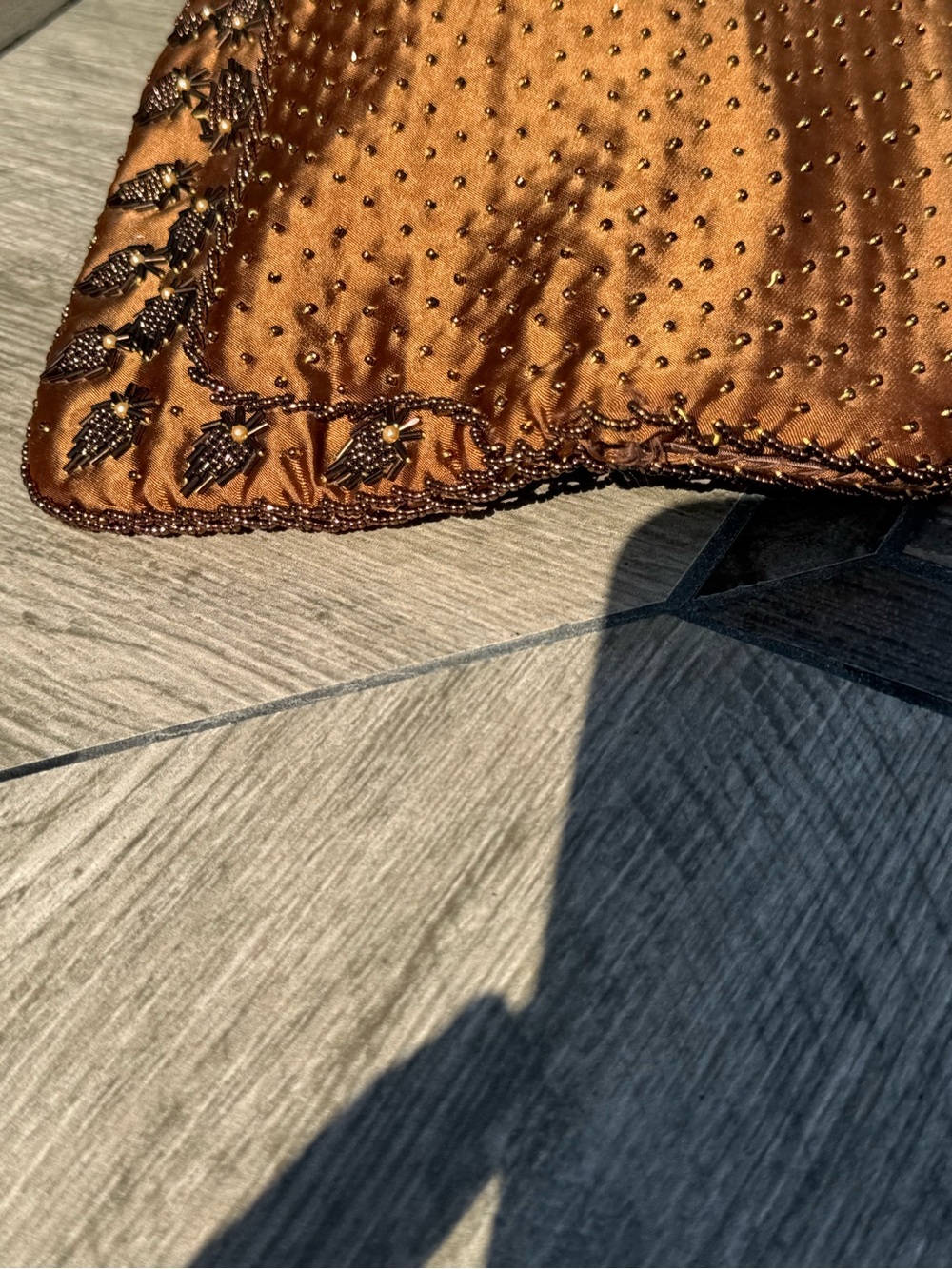 EUC Vintage Embellished Bronze Beaded Evening Clutch - Picture 6 of 10